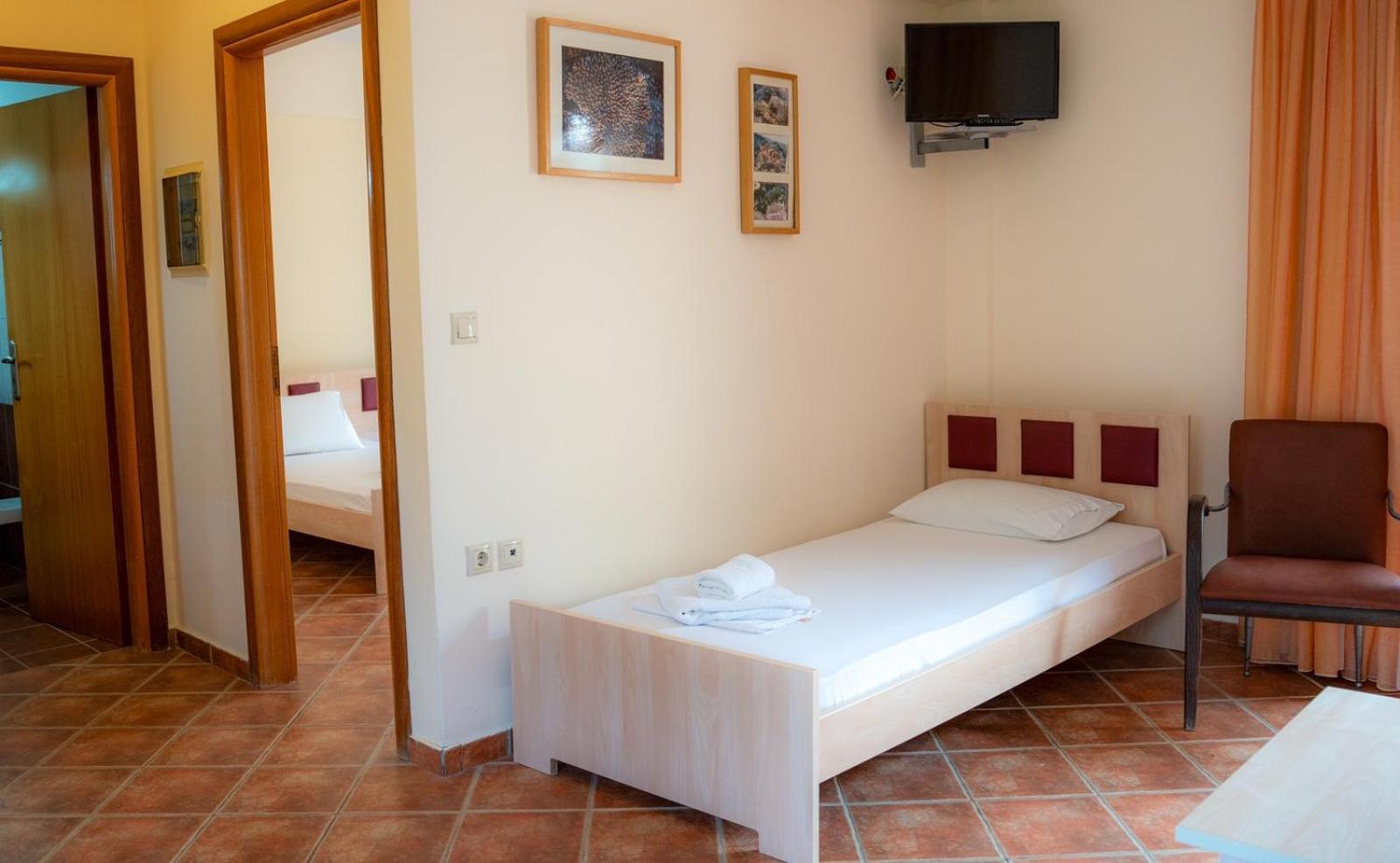 Coralli Hotel Perdika  Eksteriør billede