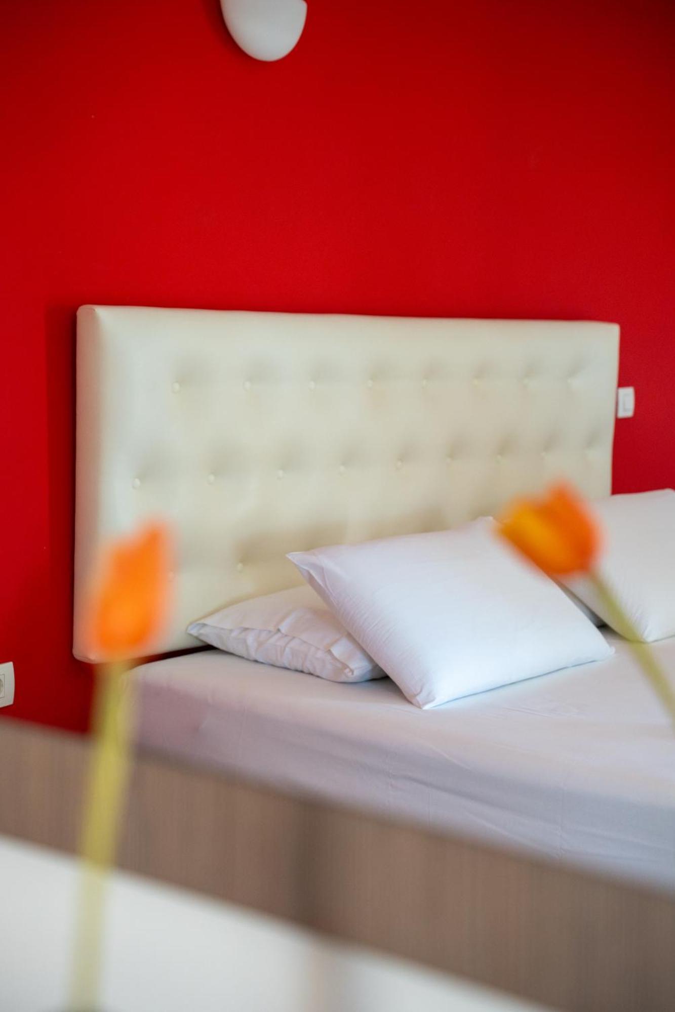 Coralli Hotel Perdika  Eksteriør billede